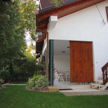 Schmidt Apartment Balatonfenyves Chambre photo