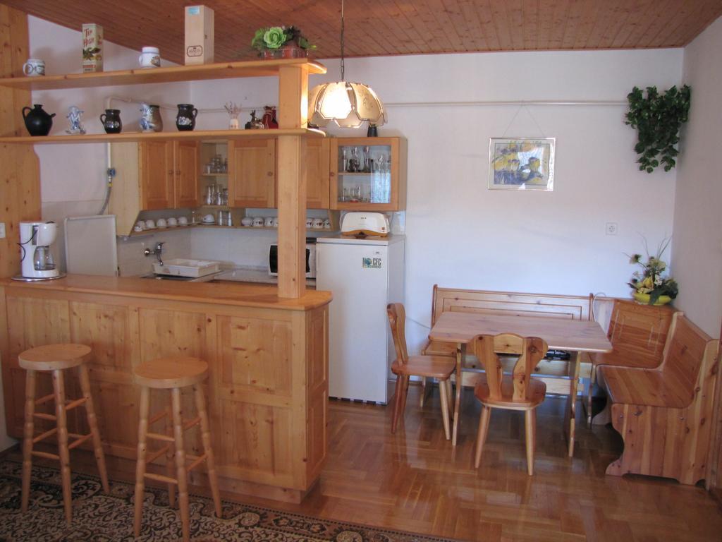 Schmidt Apartment Balatonfenyves Chambre photo